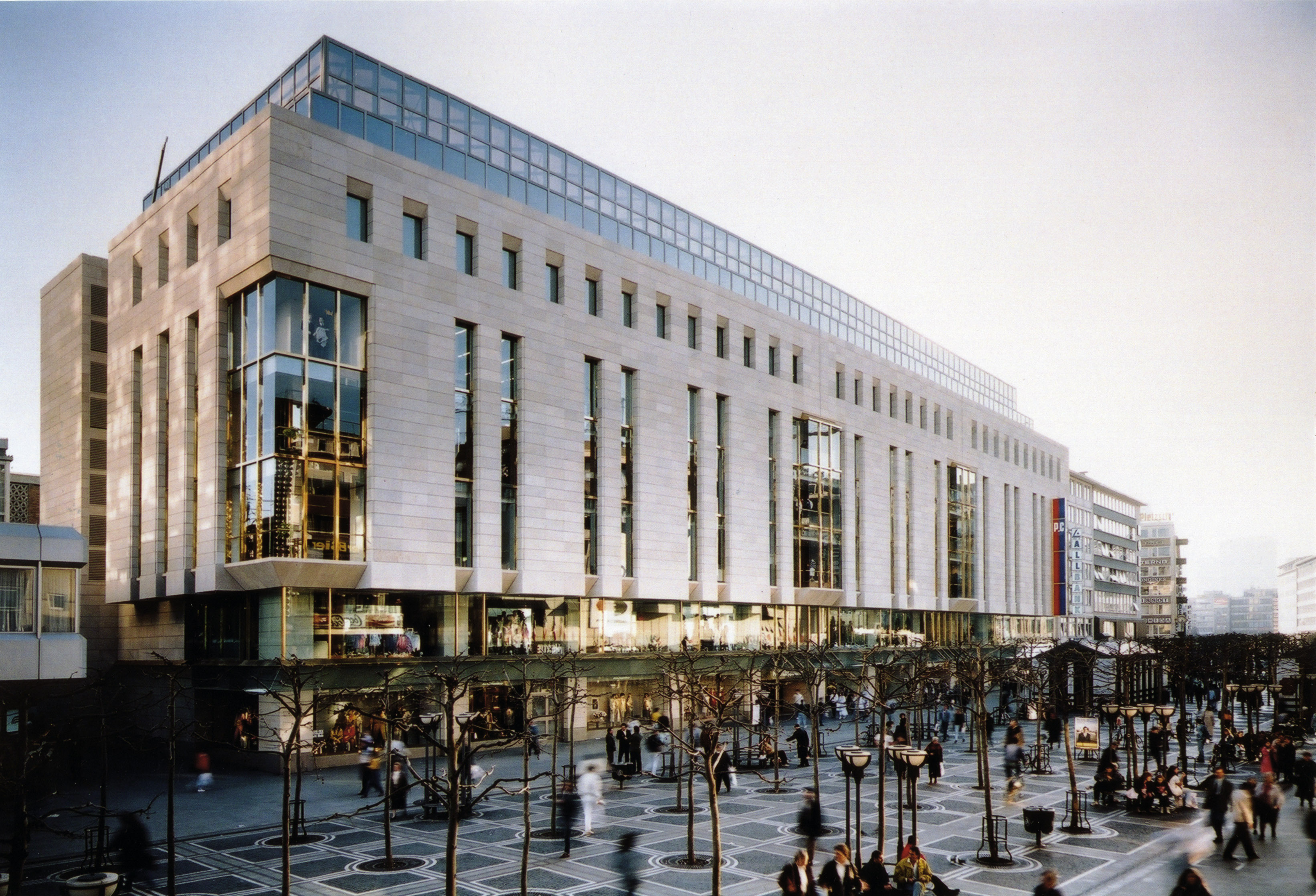 Frankfurt Store Frankfurt Store | 1980s